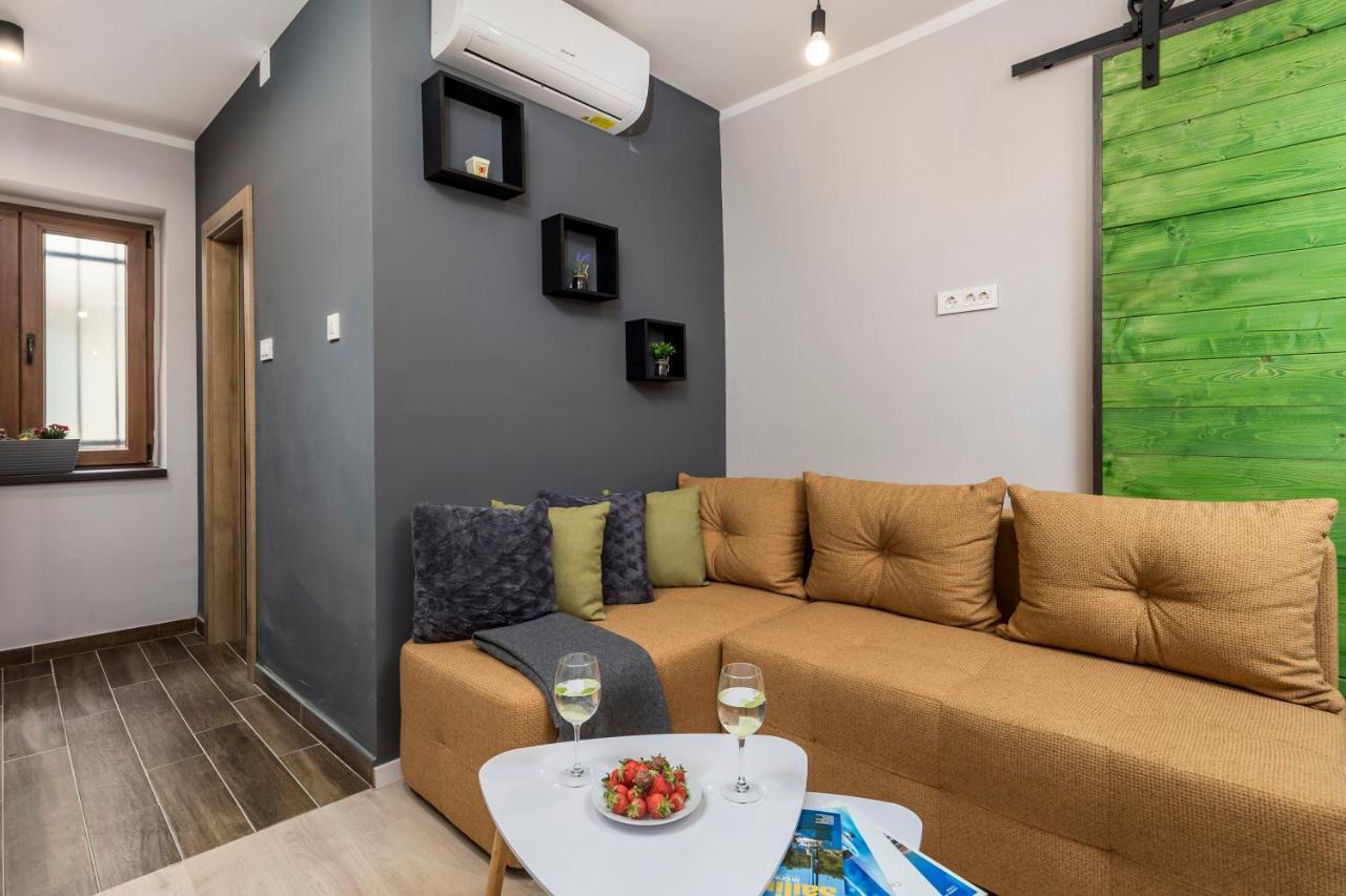 4 Season Apartments 里耶卡 外观 照片